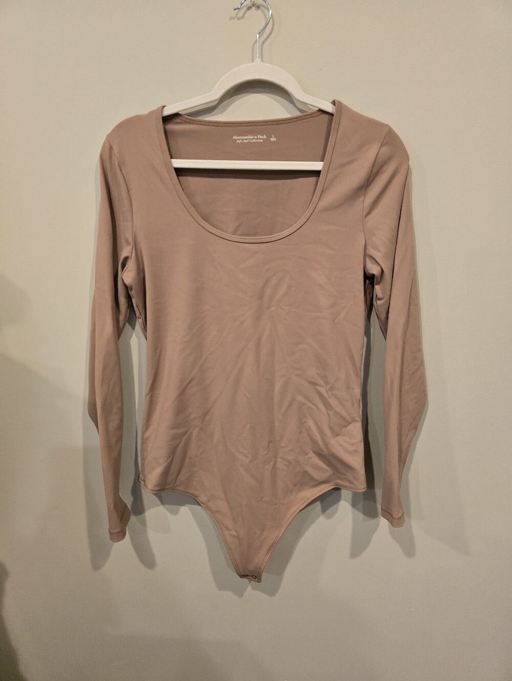 Abercrombie & Fitch Long Sleeve Scoop Neck Bodysuit - Nude